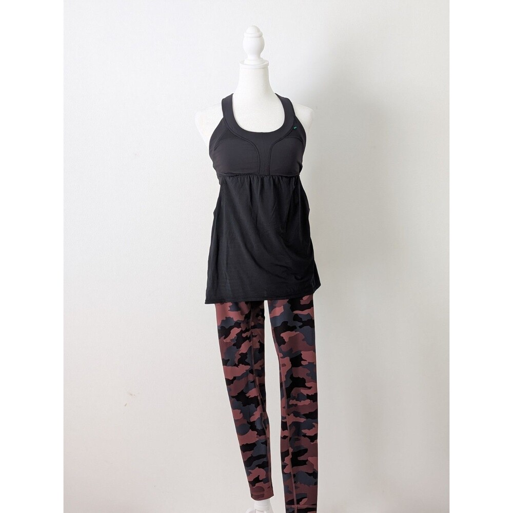 2-Piece Lululemon Athletica Set Women 8 Black Built In Strappy Top Camo Burgundy